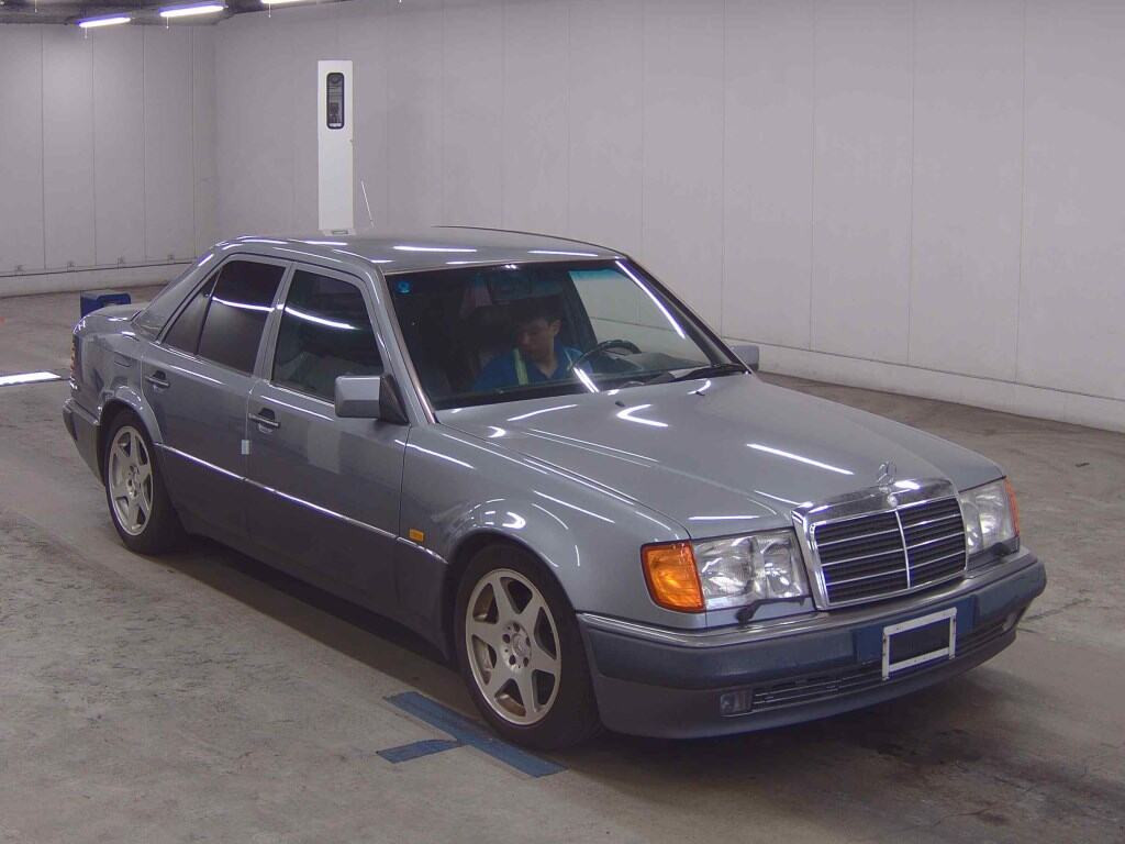 Mercedes-Benz Medium Class 1993 z aukcji japońskiej