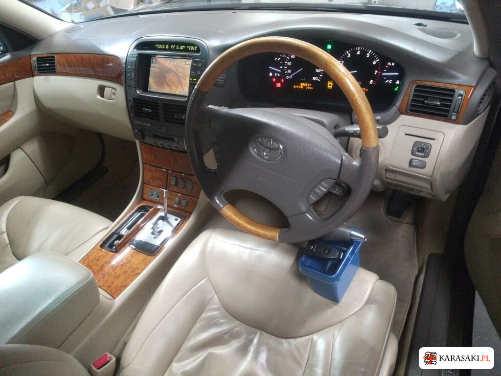 Toyota Celsior 2005 z aukcji japońskiej