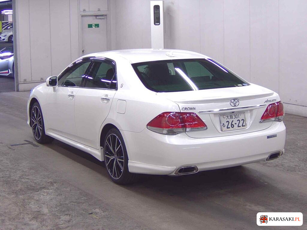 Toyota Crown 2010 z aukcji japońskiej