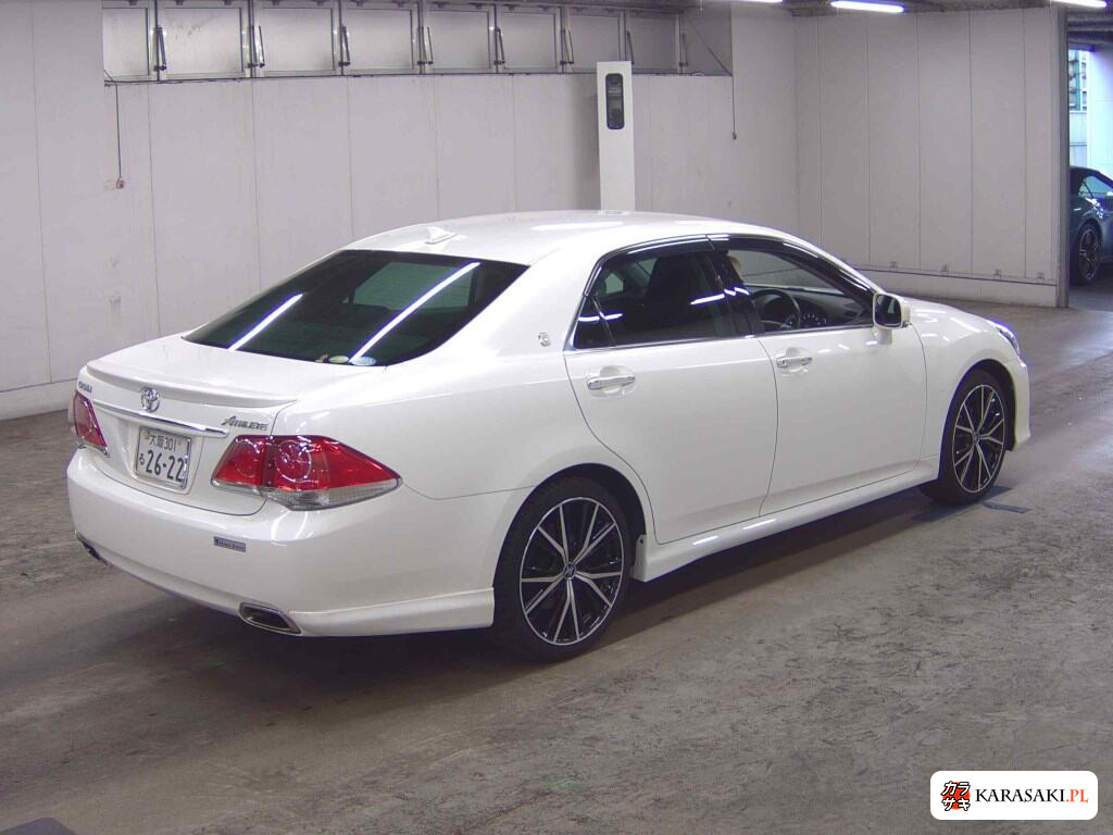 Toyota Crown 2010 z aukcji japońskiej
