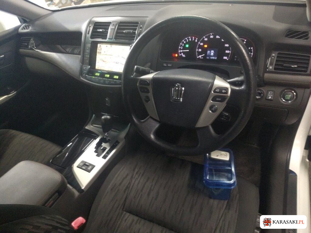 Toyota Crown 2010 z aukcji japońskiej