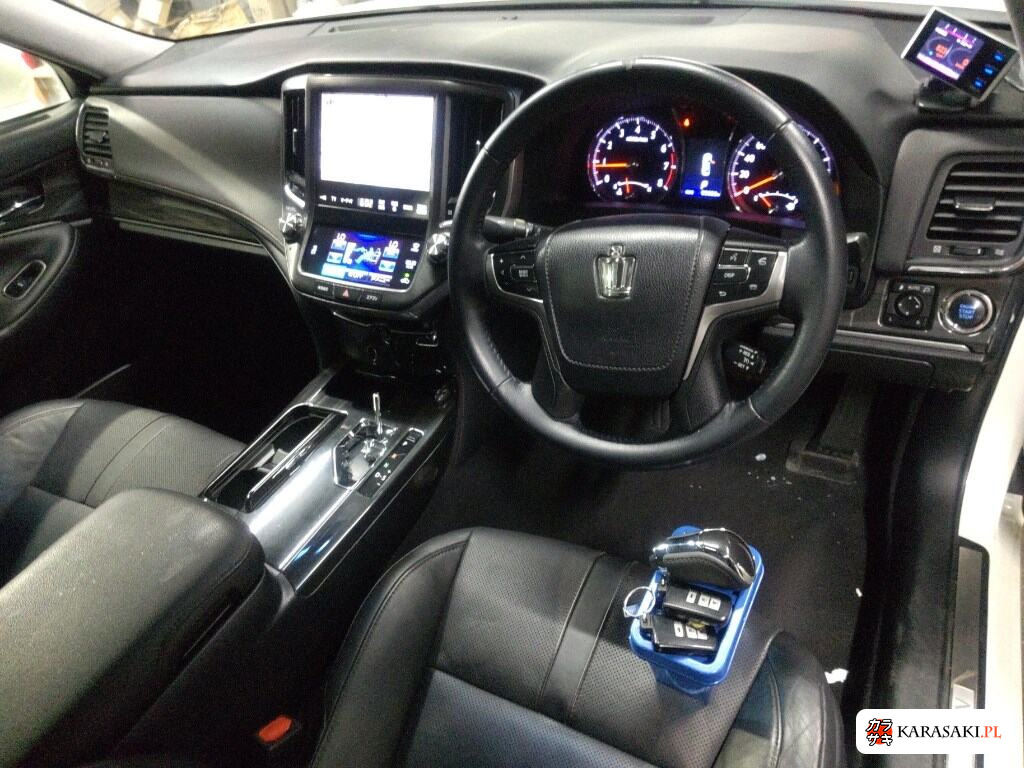Toyota Crown 2014 z aukcji japońskiej