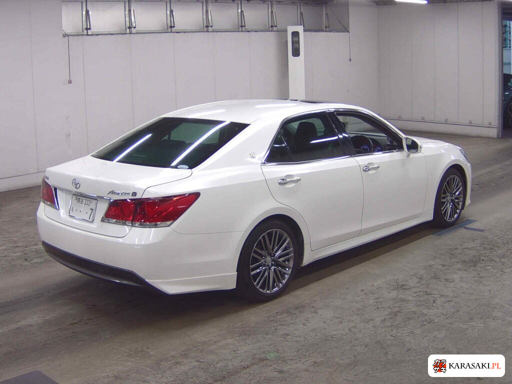 Toyota Crown 2014 z aukcji japońskiej