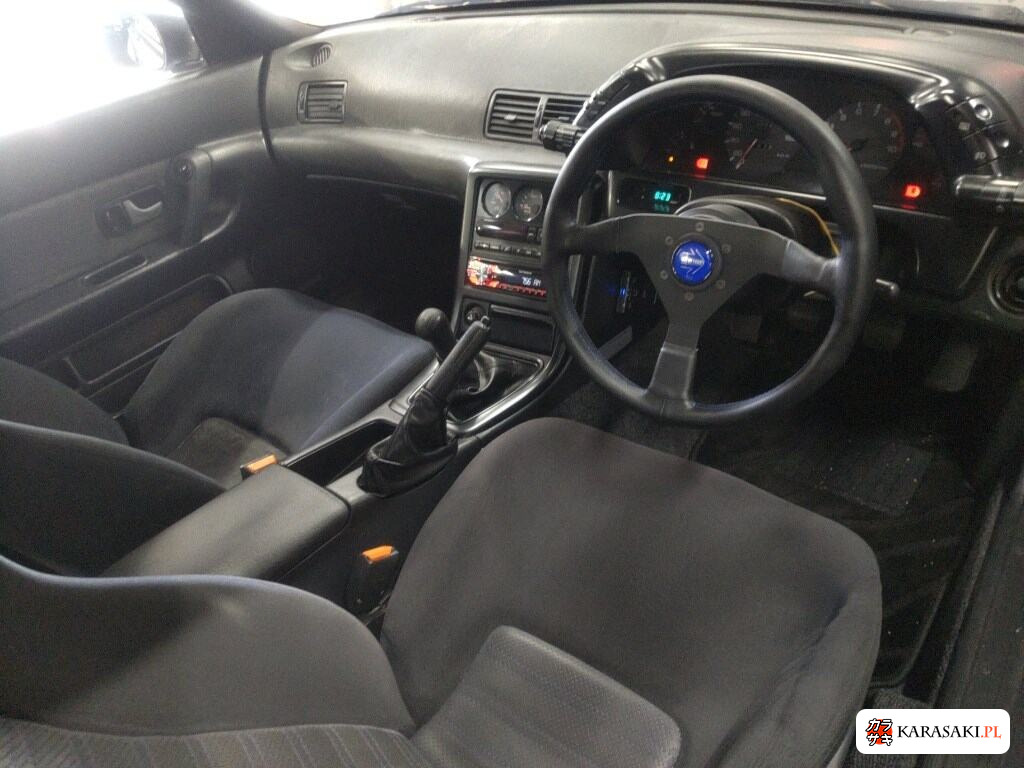 Nissan Skyline 1990 z aukcji japońskiej