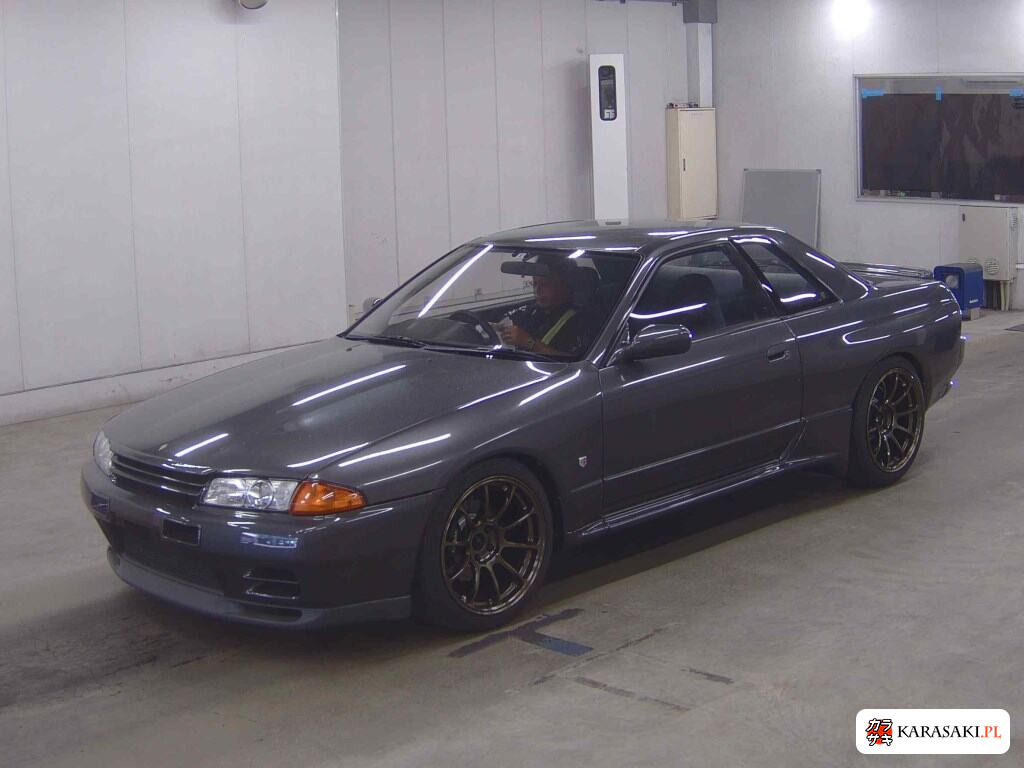 Nissan Skyline 1990 z aukcji japońskiej