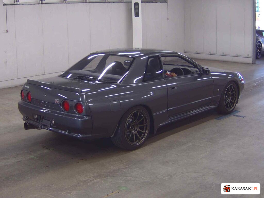 Nissan Skyline 1990 z aukcji japońskiej