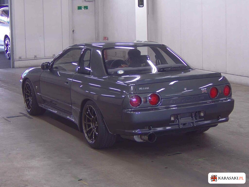 Nissan Skyline 1990 z aukcji japońskiej