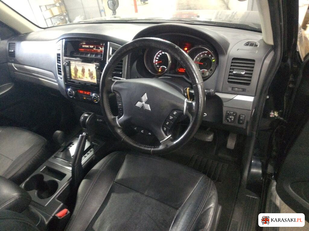 Mitsubishi Pajero 2015 z aukcji japońskiej
