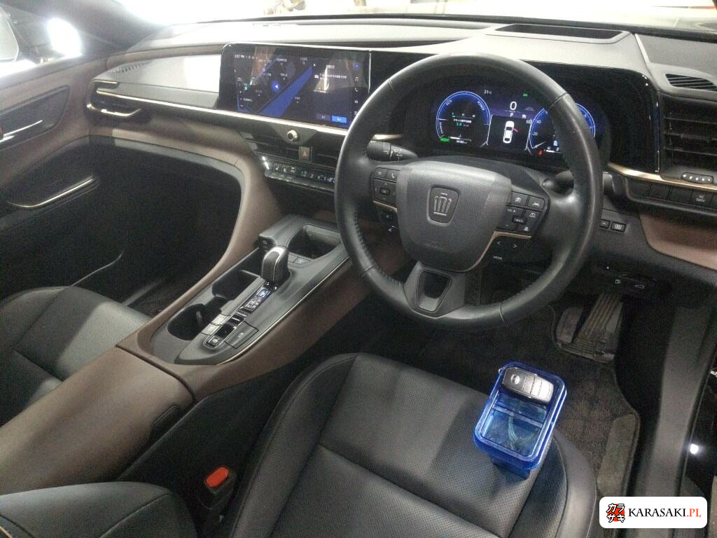 Toyota Crown Crossover 2024 z aukcji japońskiej