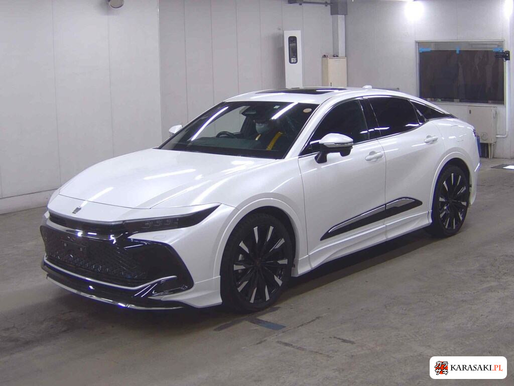 Toyota Crown Crossover 2023 z aukcji japońskiej