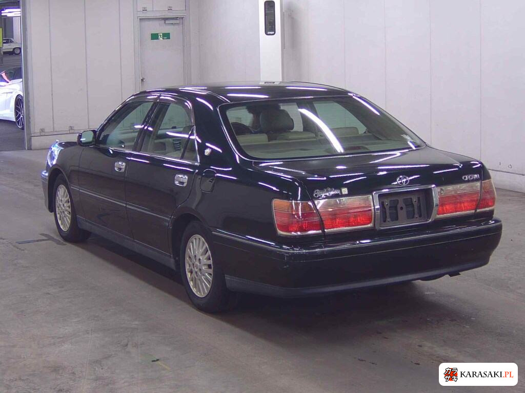 Toyota Crown 1999 z aukcji japońskiej