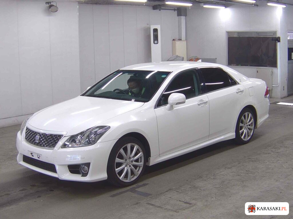 Toyota Crown 2010 z aukcji japońskiej
