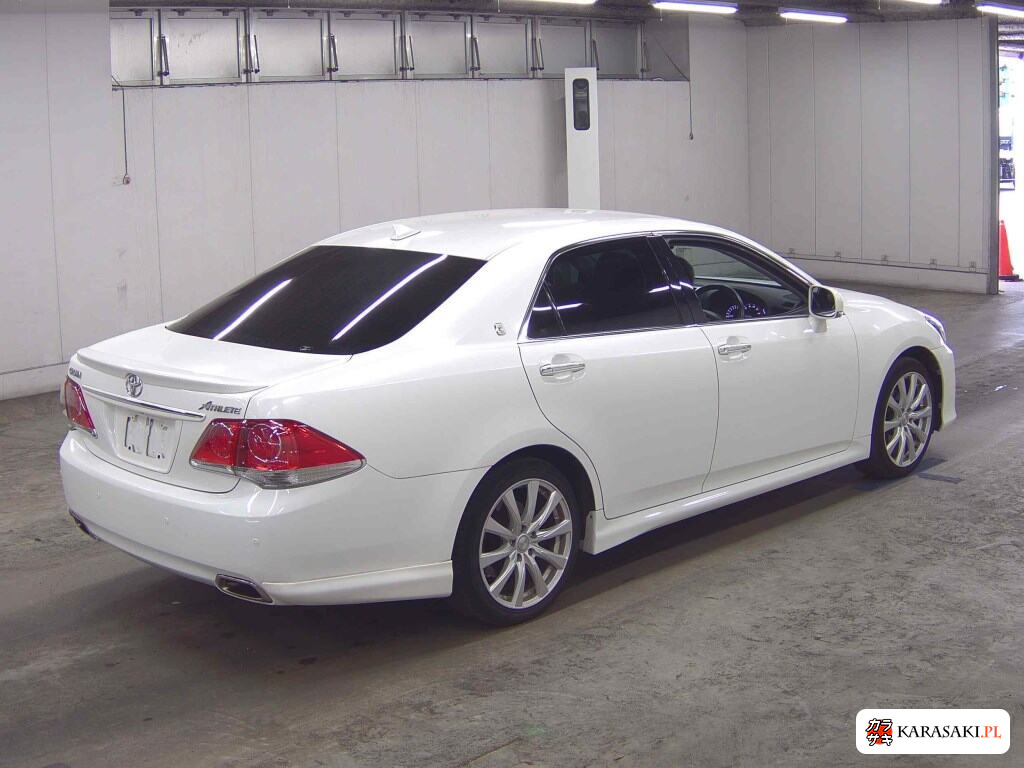 Toyota Crown 2010 z aukcji japońskiej