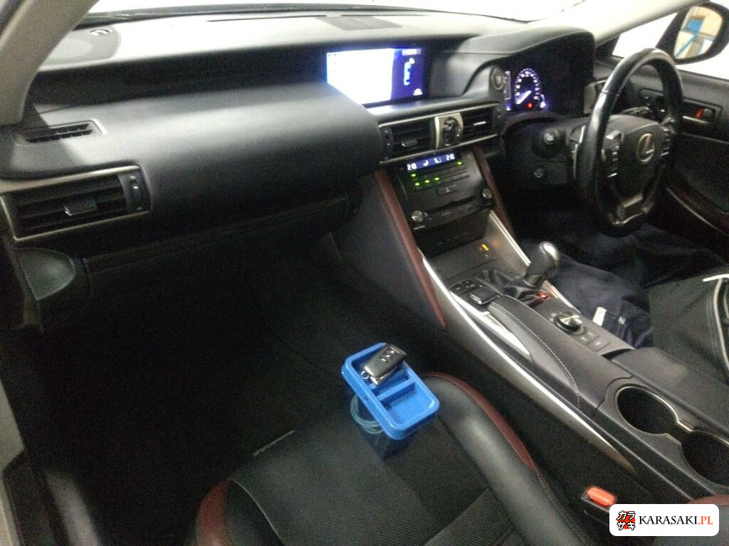 Lexus Is 2016 z aukcji japońskiej
