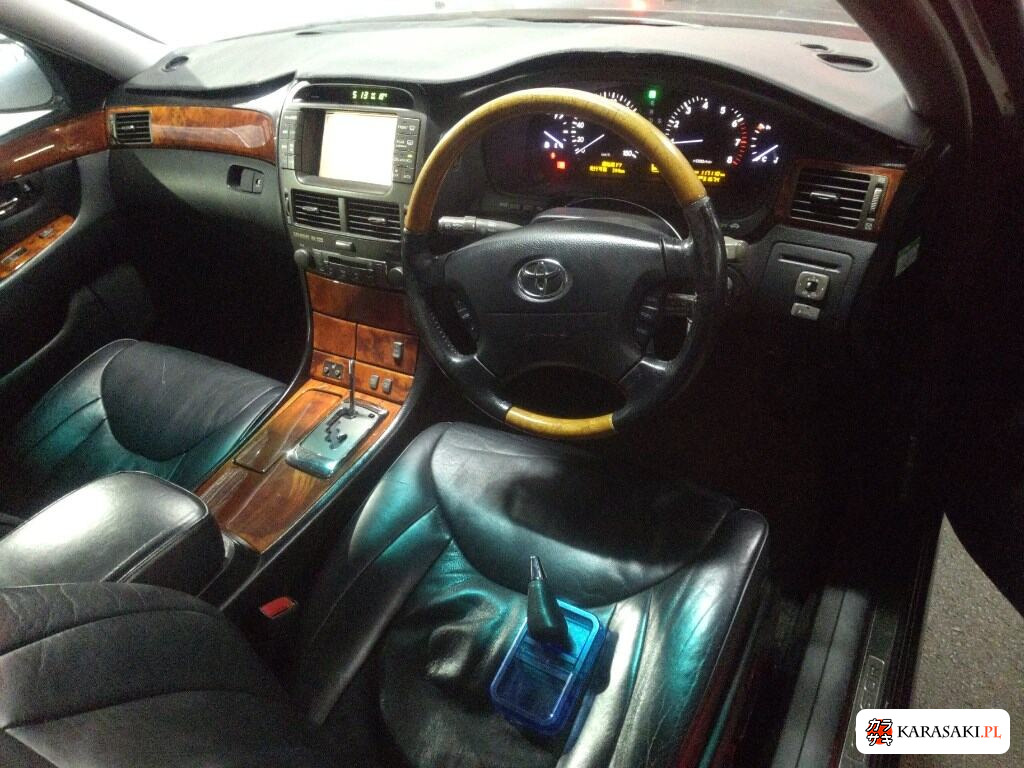 Toyota Celsior 2004 z aukcji japońskiej
