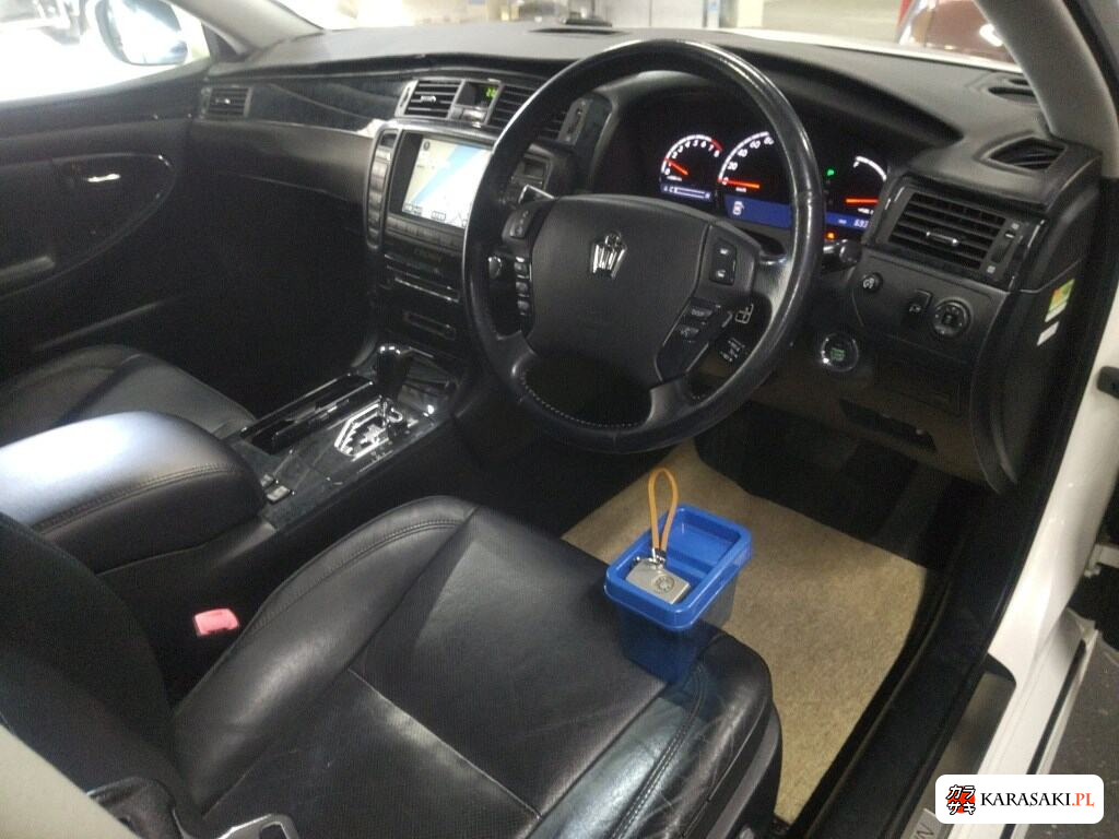 Toyota Crown 2007 z aukcji japońskiej