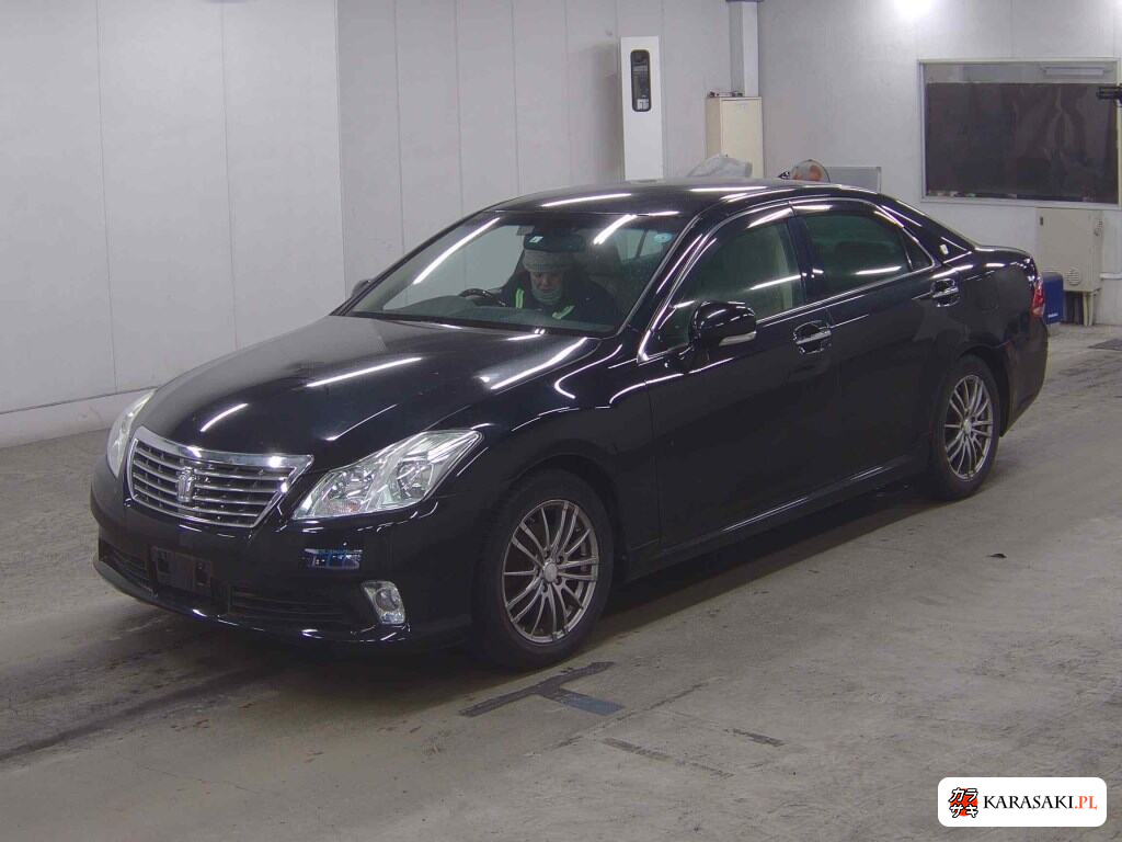Toyota Crown 2011 z aukcji japońskiej