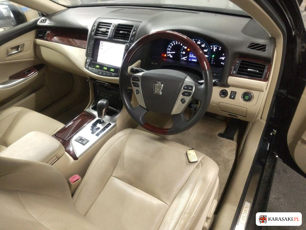 Toyota Crown 2011 z aukcji japońskiej