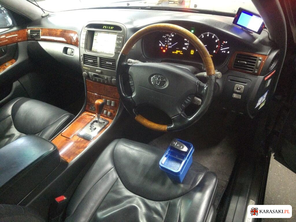 Toyota Celsior 2005 z aukcji japońskiej