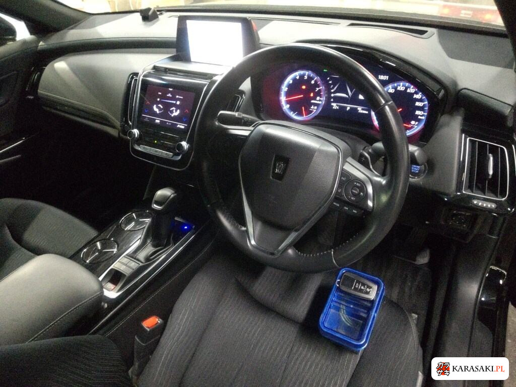 Toyota Crown 2019 z aukcji japońskiej