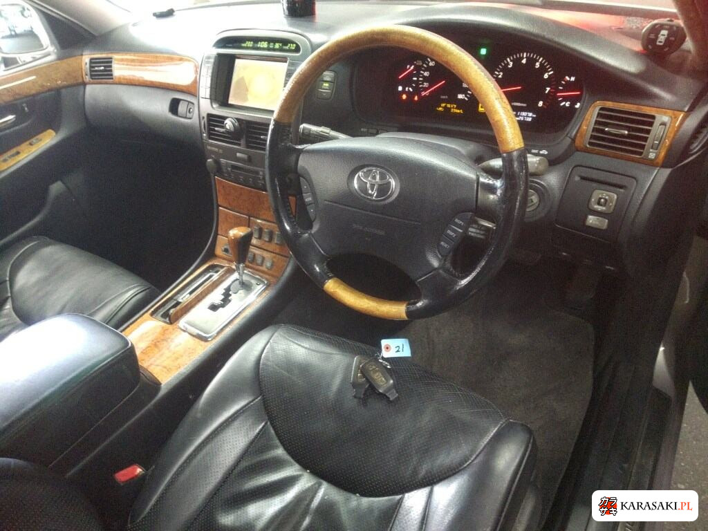 Toyota Celsior 2000 z aukcji japońskiej