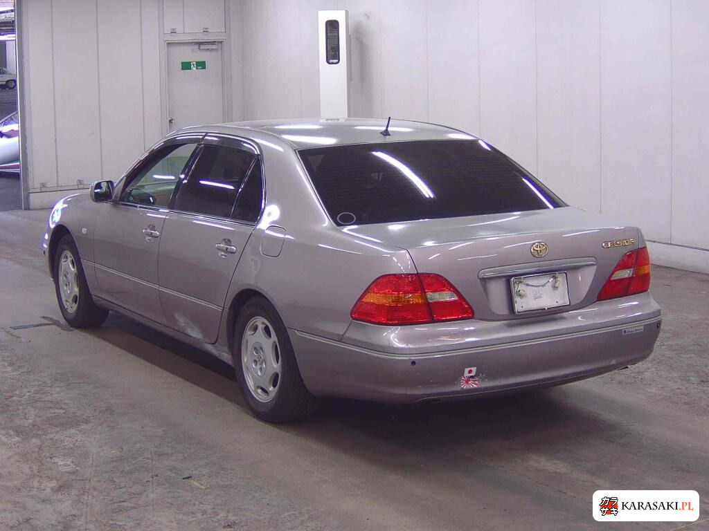 Toyota Celsior 2000 z aukcji japońskiej