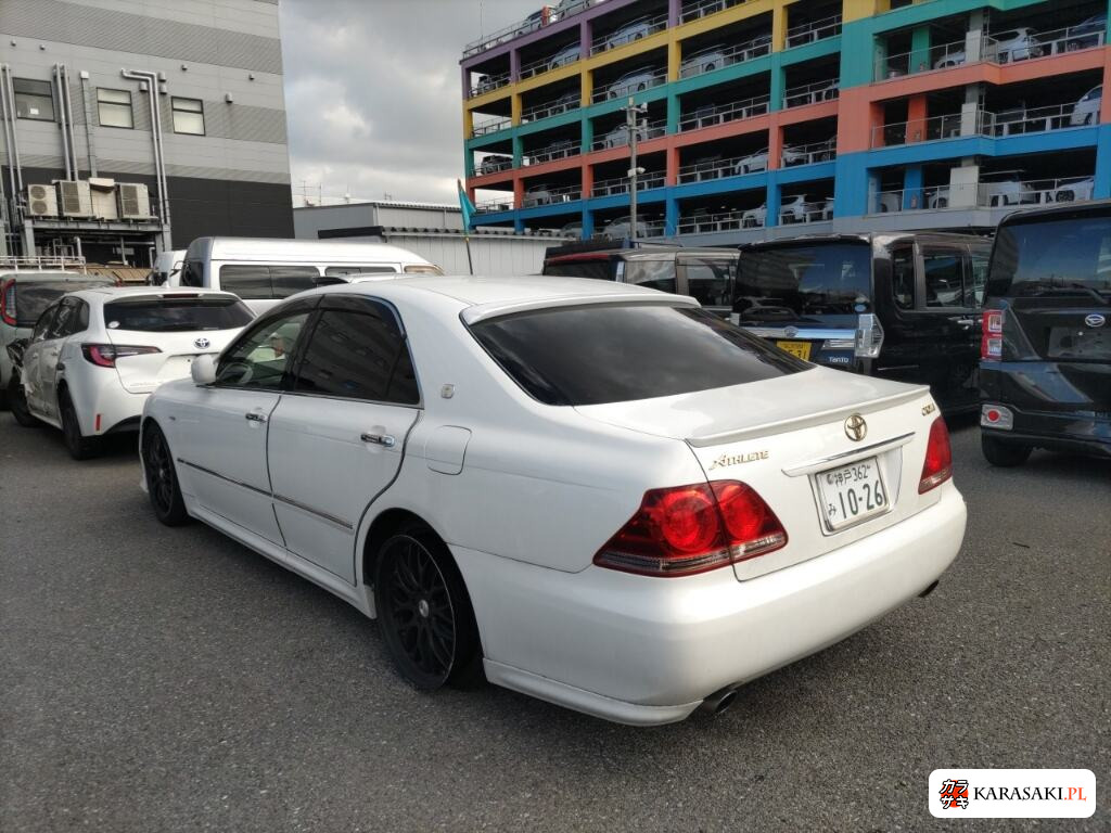 Toyota Crown 2006 z aukcji japońskiej
