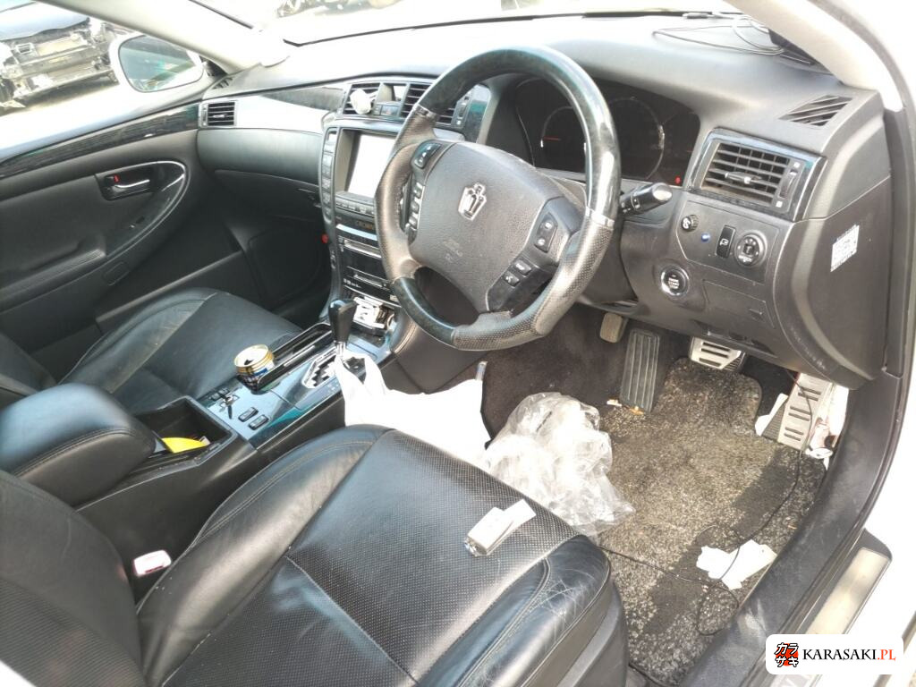 Toyota Crown 2006 z aukcji japońskiej