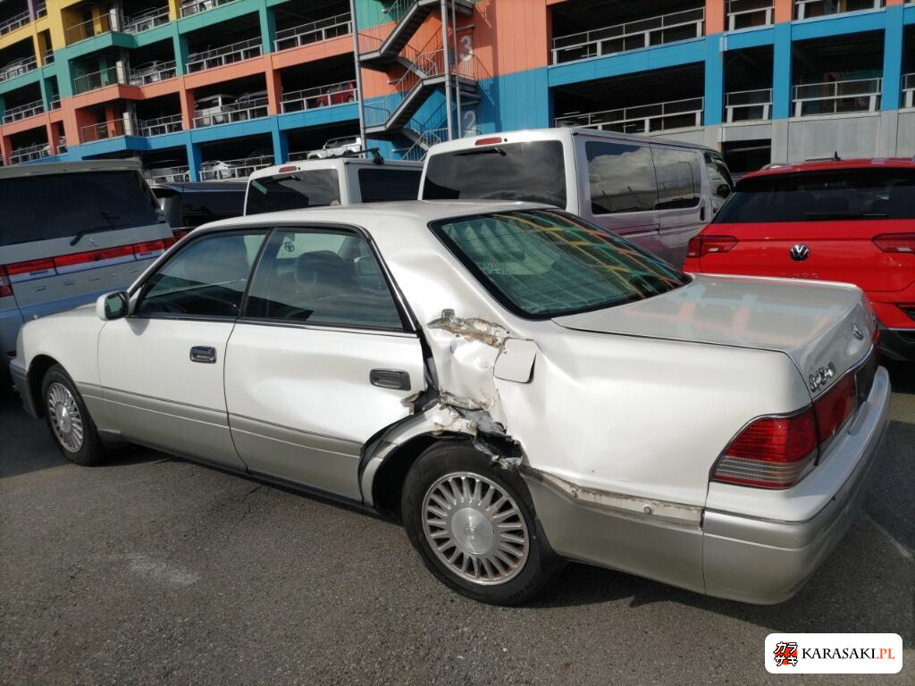Toyota Crown 1998 z aukcji japońskiej
