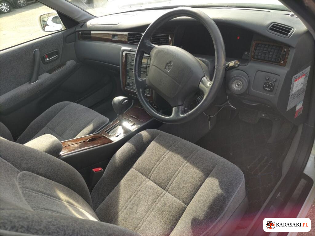 Toyota Crown 1998 z aukcji japońskiej