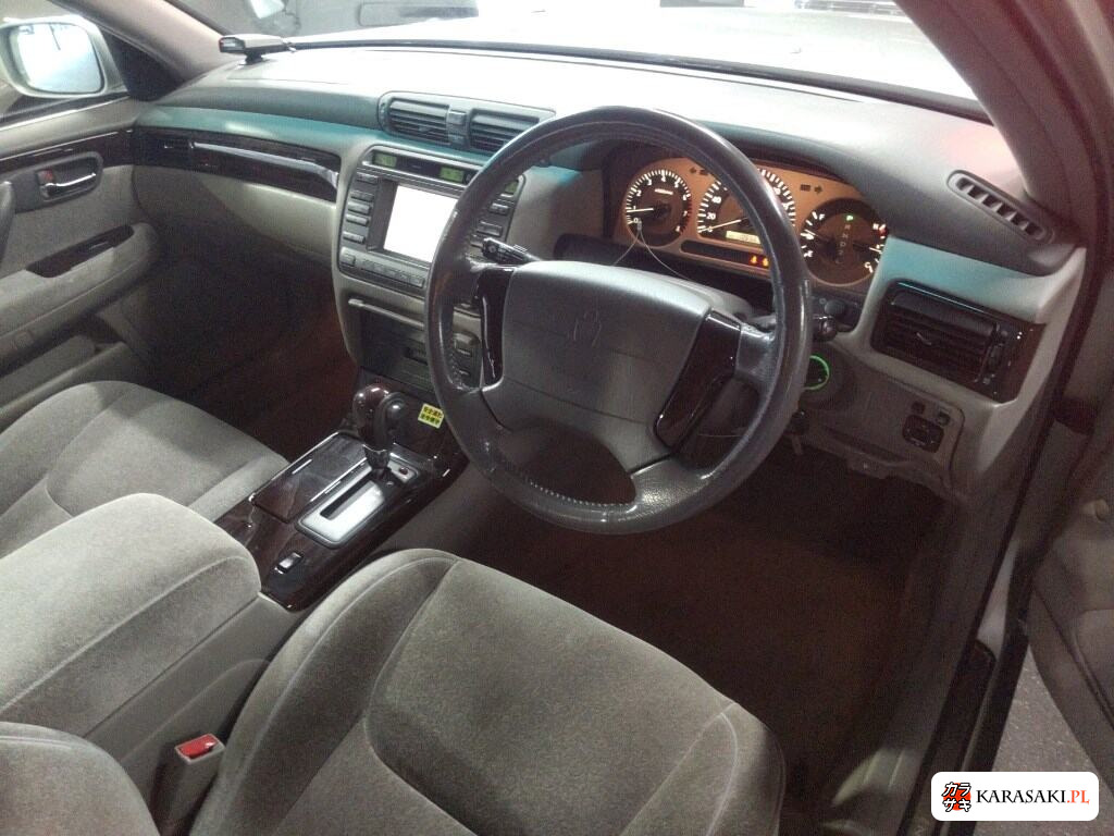 Toyota Crown 2000 z aukcji japońskiej