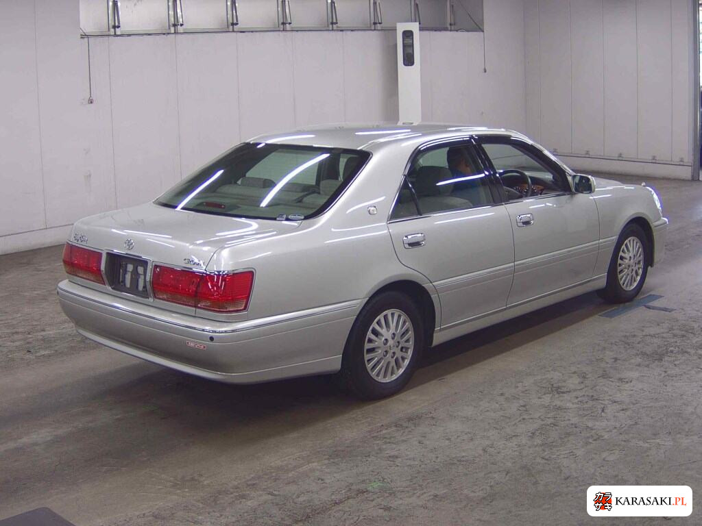Toyota Crown 2001 z aukcji japońskiej