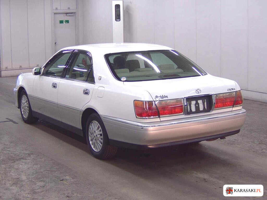 Toyota Crown 2000 z aukcji japońskiej
