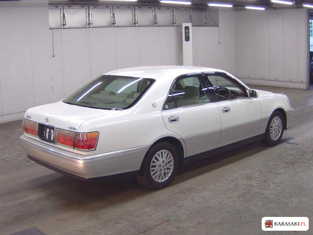 Toyota Crown 2000 z aukcji japońskiej