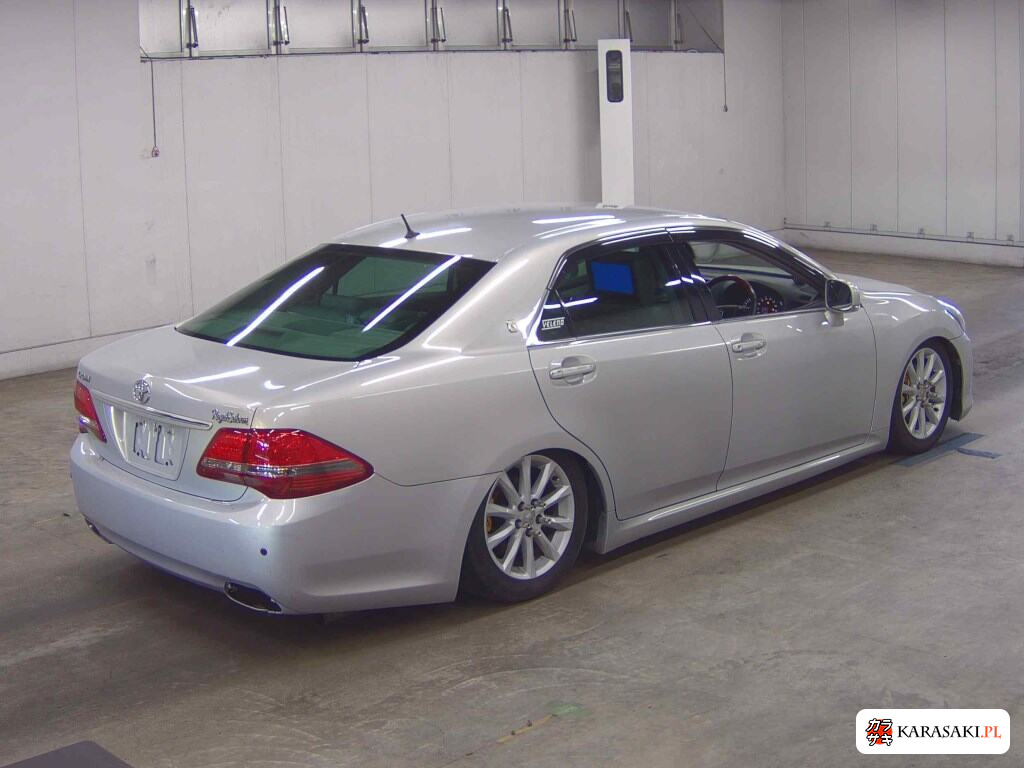 Toyota Crown 2009 z aukcji japońskiej