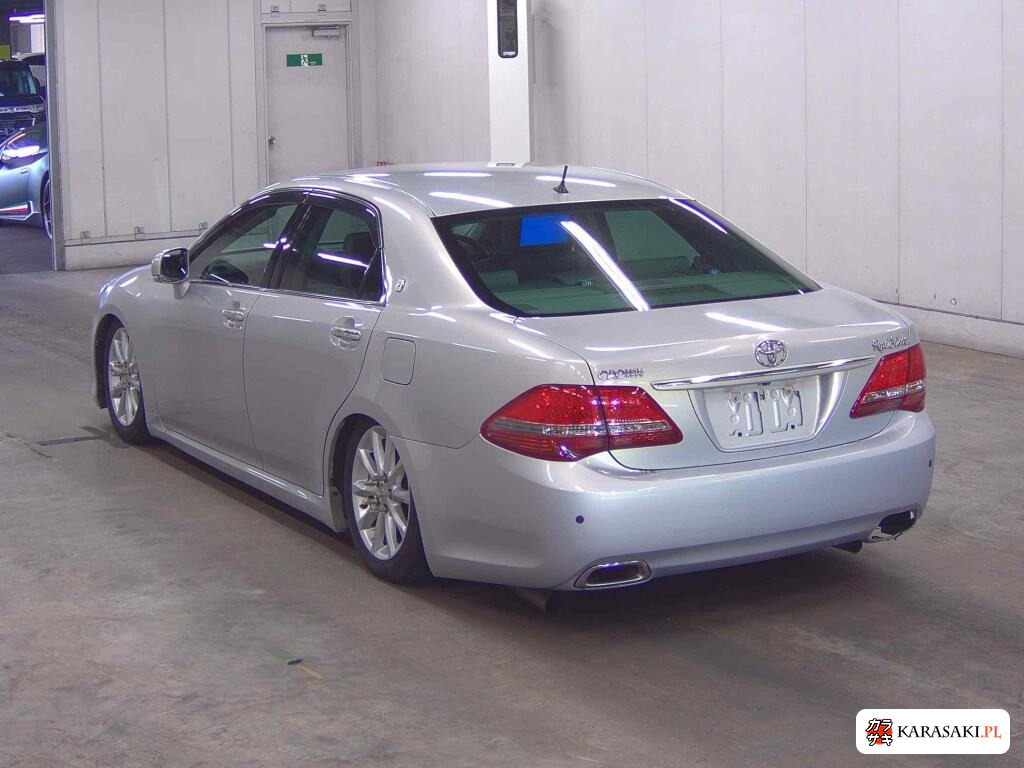 Toyota Crown 2009 z aukcji japońskiej