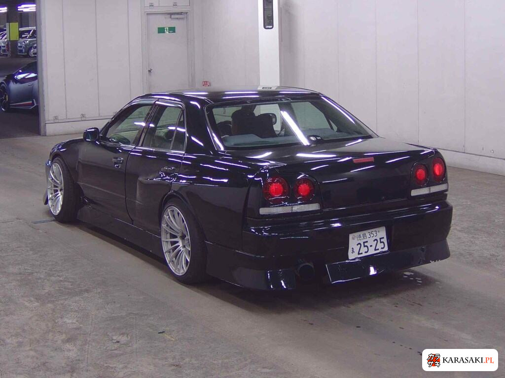 Nissan Skyline 1999 z aukcji japońskiej