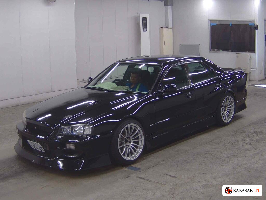 Nissan Skyline 1999 z aukcji japońskiej