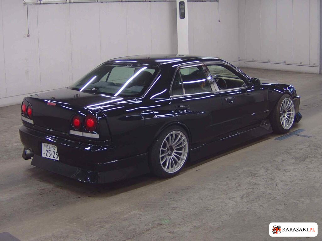Nissan Skyline 1999 z aukcji japońskiej