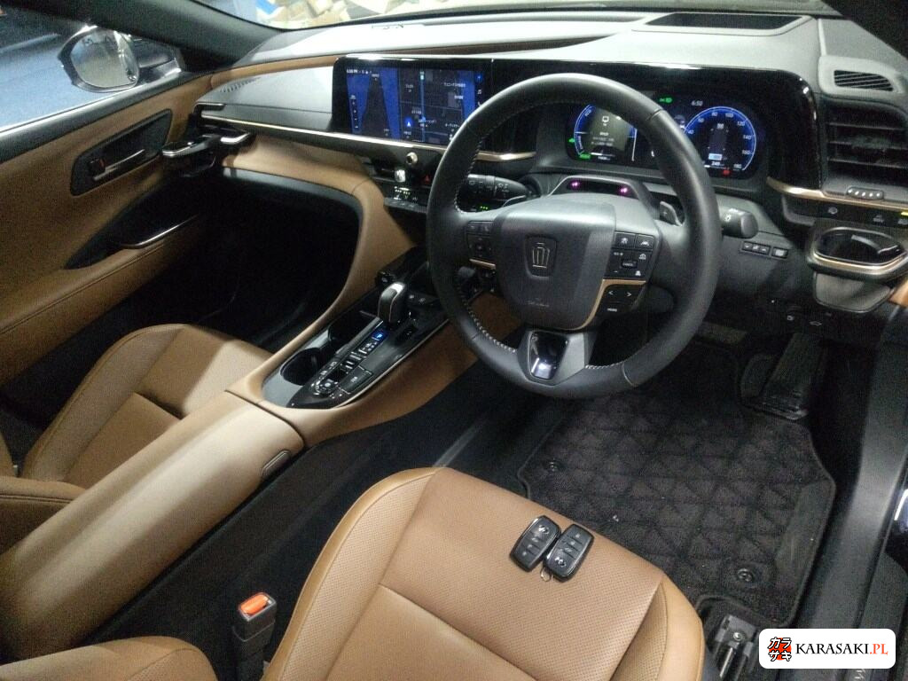 Toyota Crown Estate 2025 z aukcji japońskiej