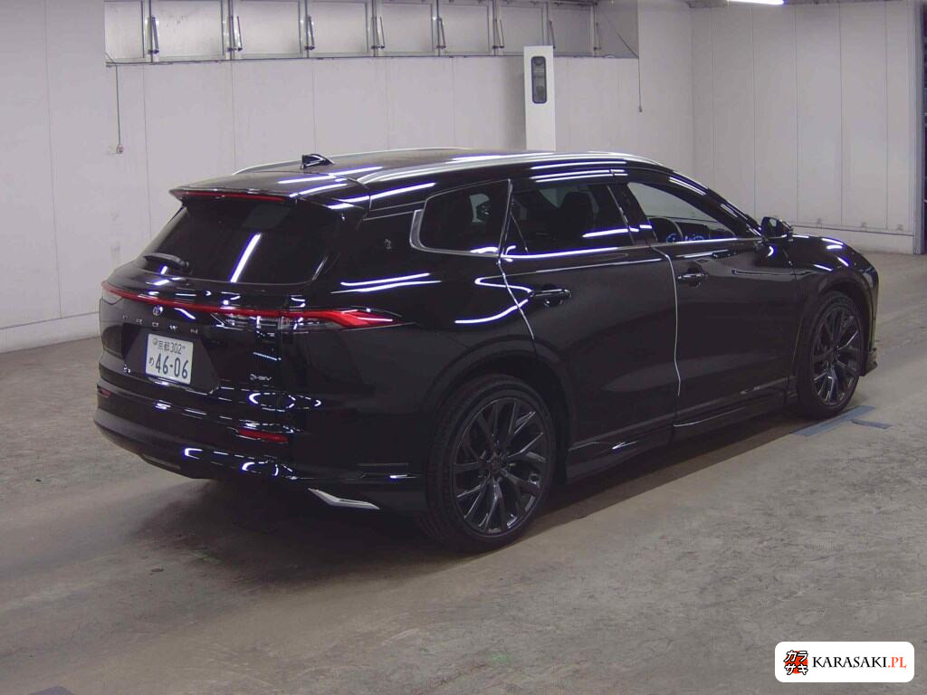 Toyota Crown Estate 2025 z aukcji japońskiej