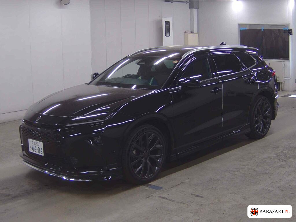 Toyota Crown Estate 2025 z aukcji japońskiej