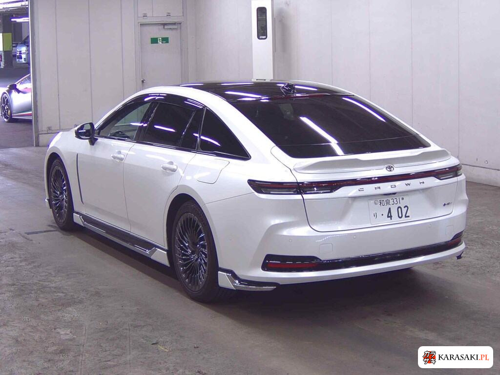 Toyota Crown 2024 z aukcji japońskiej