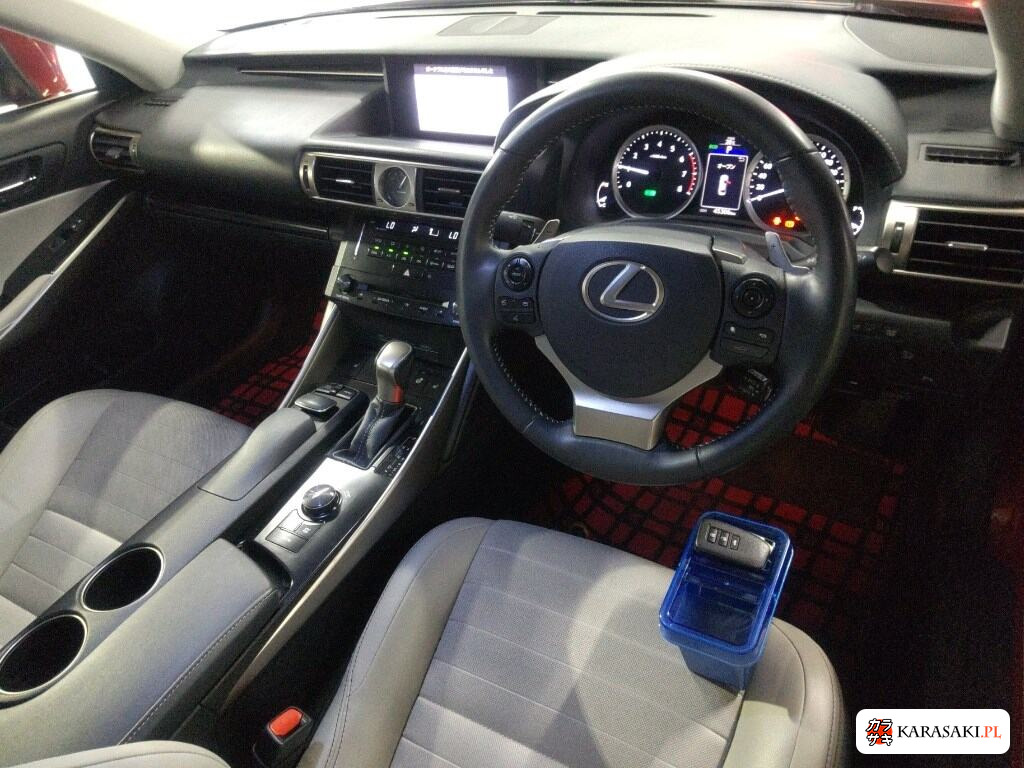Lexus Is 2013 z aukcji japońskiej