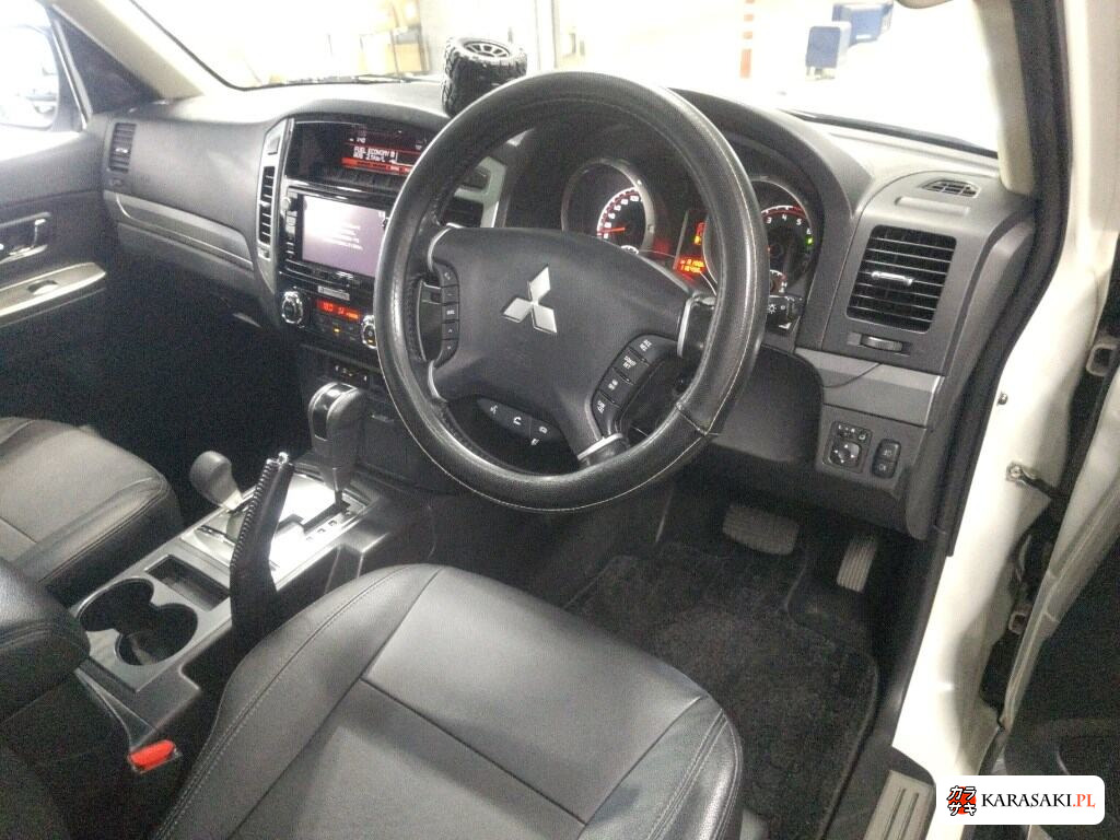 Mitsubishi Pajero 2019 z aukcji japońskiej