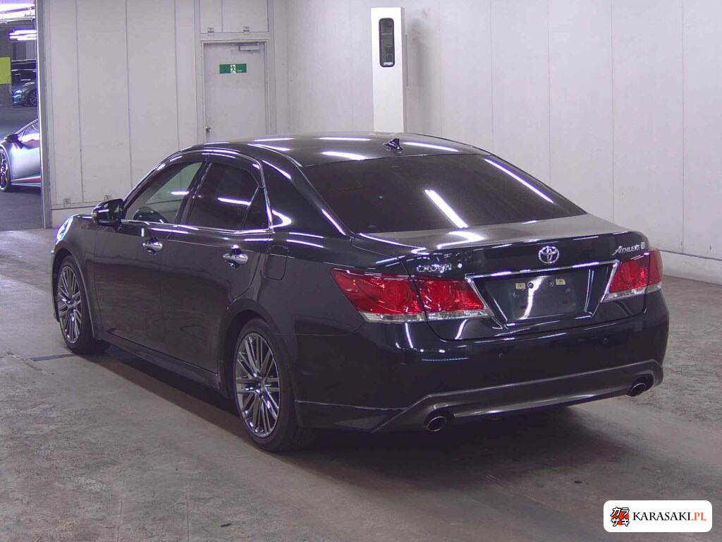 Toyota Crown 2015 z aukcji japońskiej