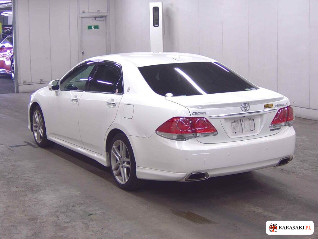Toyota Crown 2011 z aukcji japońskiej