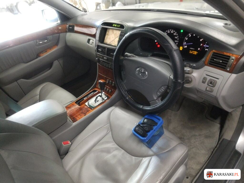 Toyota Celsior 2003 z aukcji japońskiej