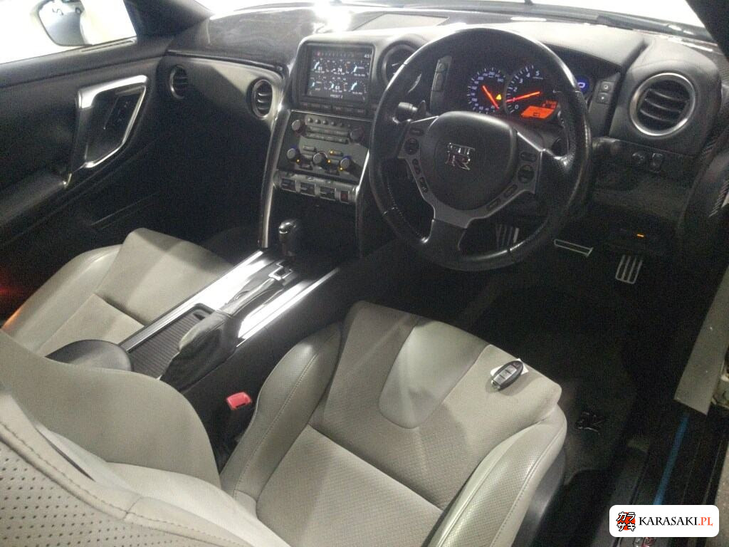 Nissan GT-R 2008 z aukcji japońskiej