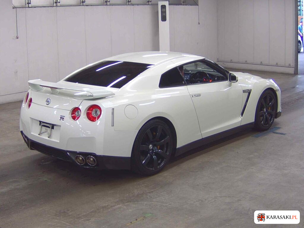 Nissan GT-R 2008 z aukcji japońskiej